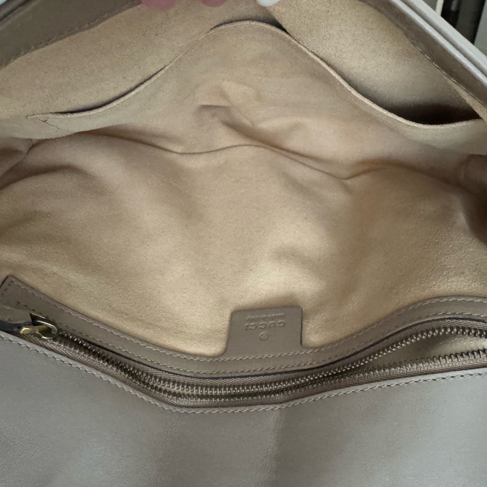 Gucci Tan Leather Marmont Shoulder Bag with Gold Chain - Picture 5 of 5